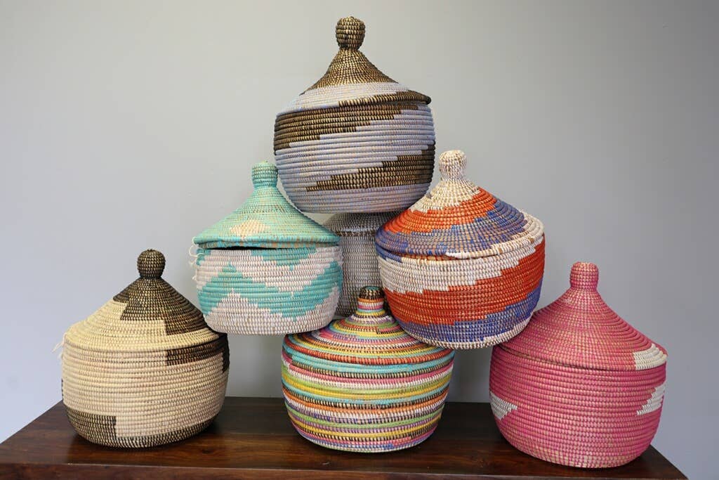 Lidded Basket, Assorted sweet grass, small
