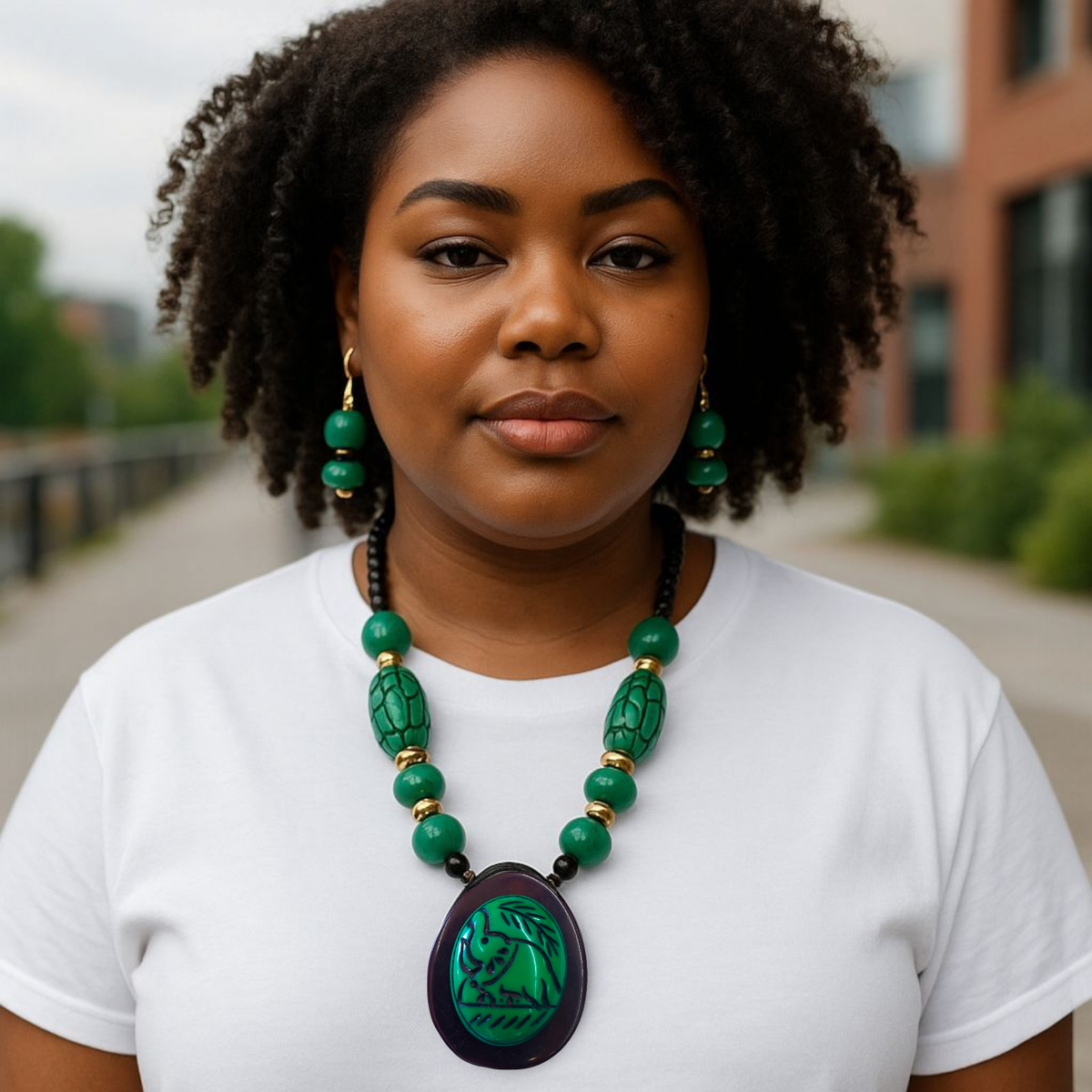 Necklace & Earrings Set / Crackle Elephant