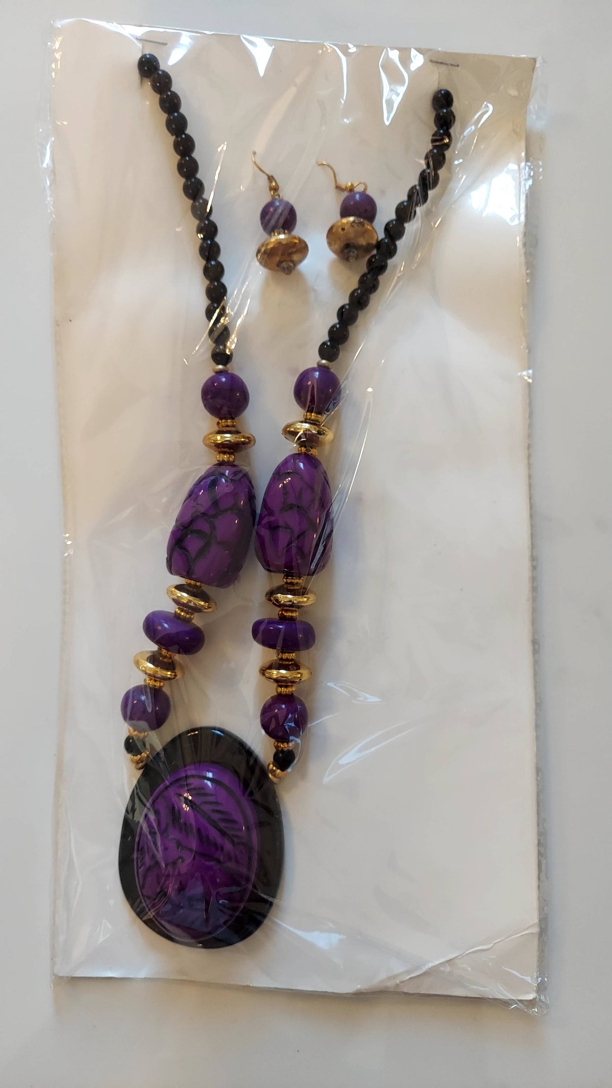 Necklace & Earrings Set / Crackle Elephant